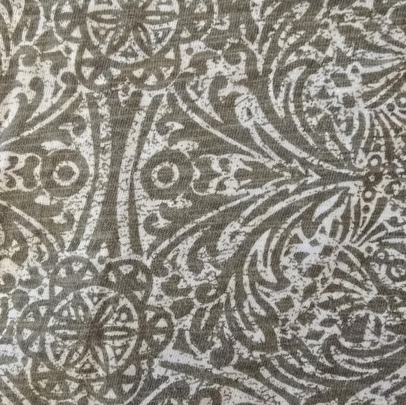 Chico's Size 2 Modal Blend Tassle Sage Green Pasiley Blouse - Picture 5 of 10